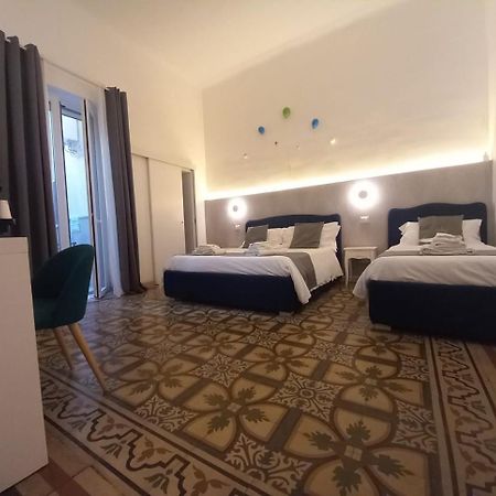 Dimora Fantasia Charme B&B บารี ภายนอก รูปภาพ