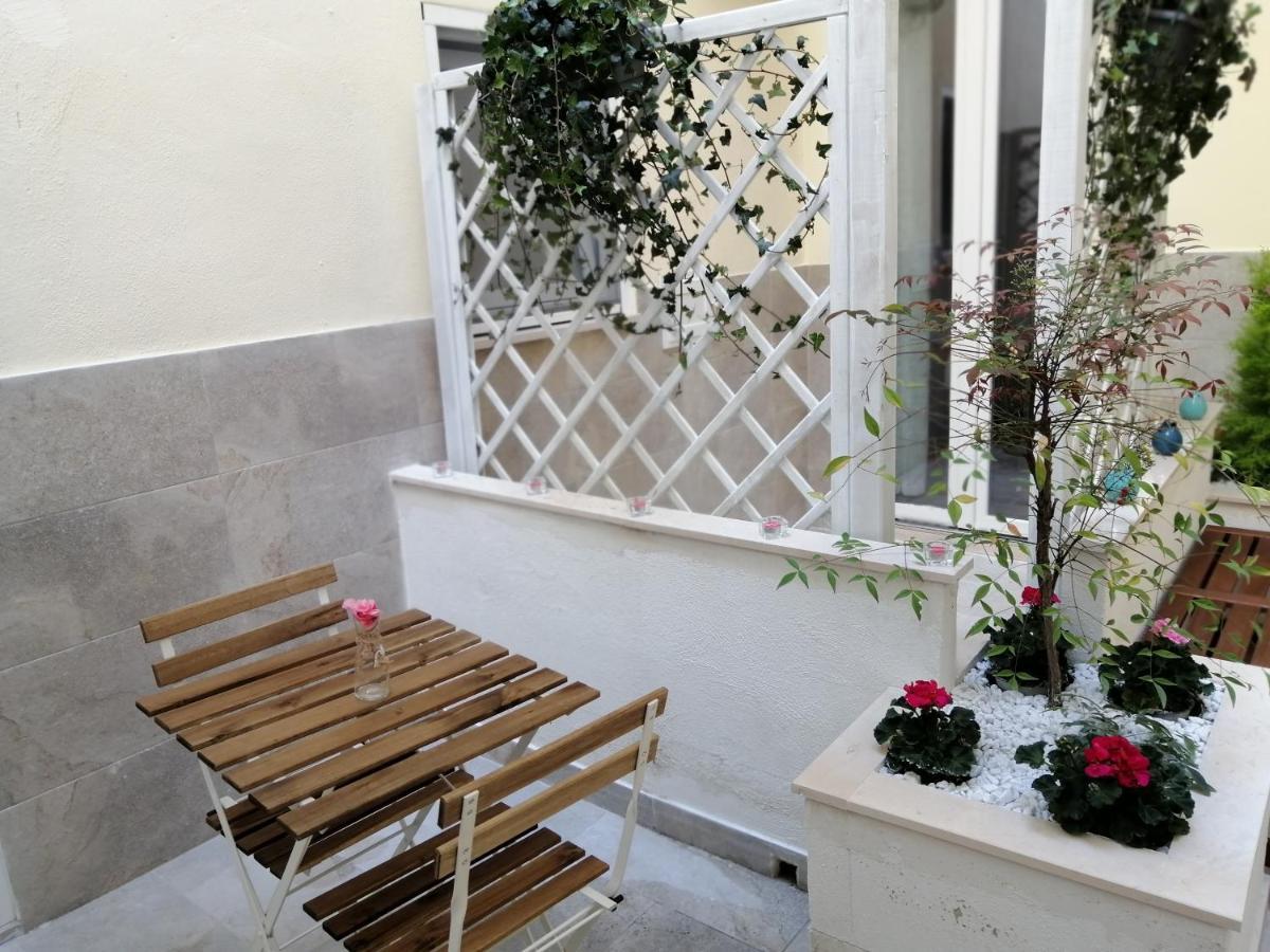 Dimora Fantasia Charme B&B บารี ภายนอก รูปภาพ
