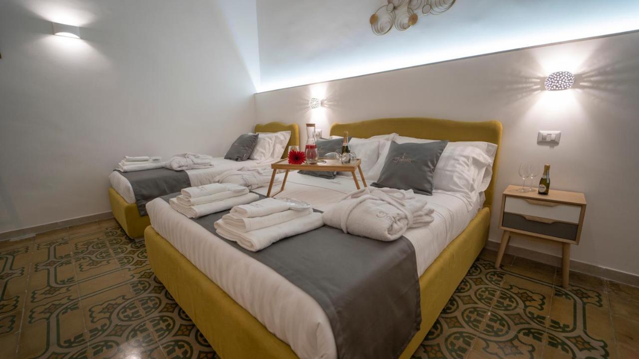 Dimora Fantasia Charme B&B บารี ภายนอก รูปภาพ