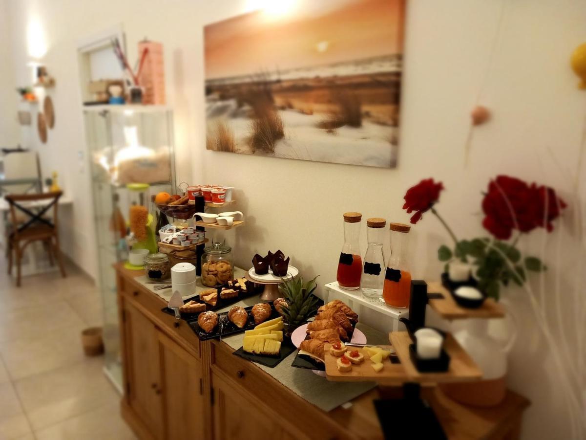 Dimora Fantasia Charme B&B บารี ภายนอก รูปภาพ